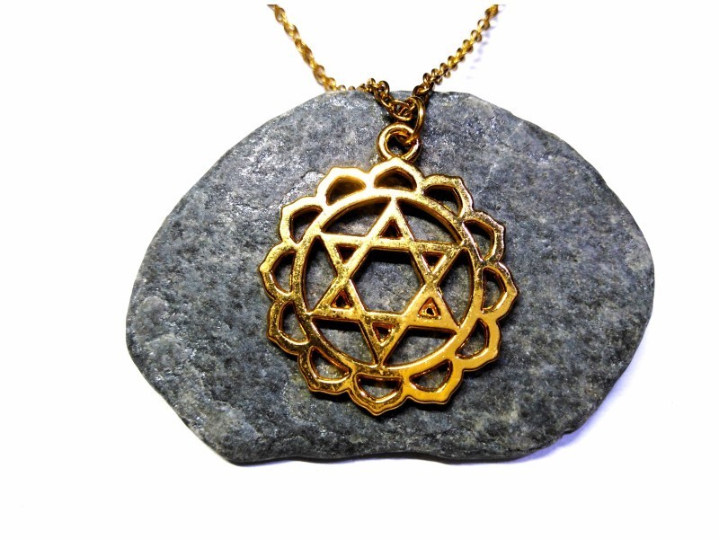 Necklace + pendant, 4th Chakra Anahata (yantra) golden yoga jewel heart green meditation