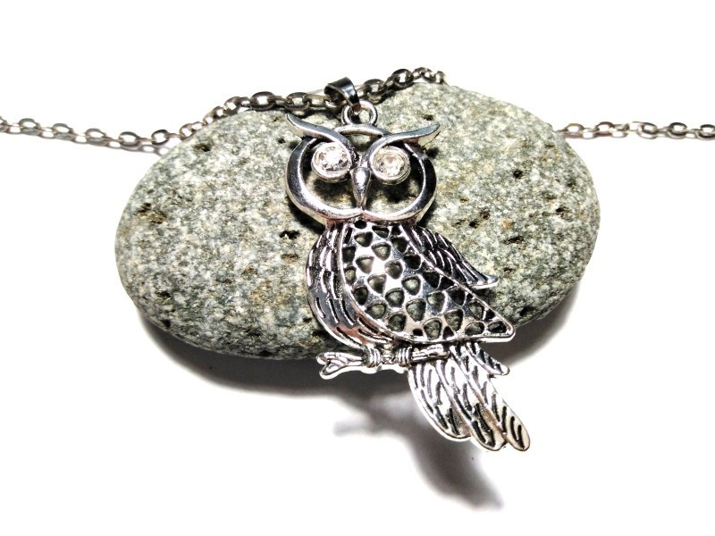 Collier & pendentif argent Chouette ou Hibou, bijou chouettes hiboux à Quimperlé, amulette pour femme sorcière wicca